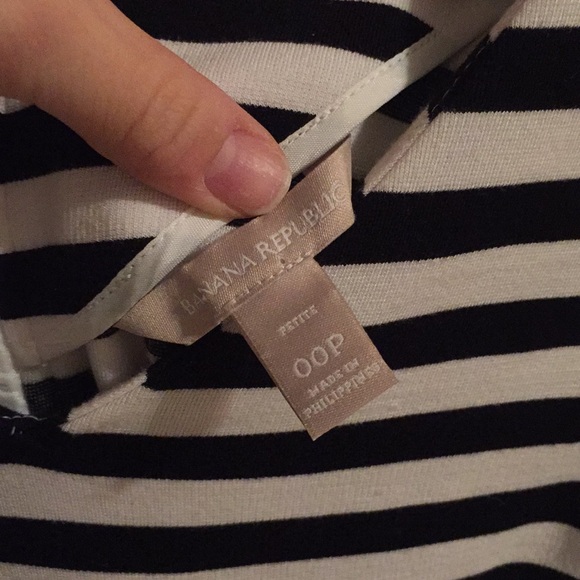 Black and white banana republic dress - Picture 5 of 5